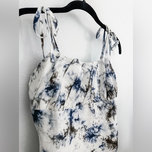 NWT Missguided White/Blue/Black Marbled Tie Shoulder Mini Dress - SIZE 0 - Picture 3 of 5